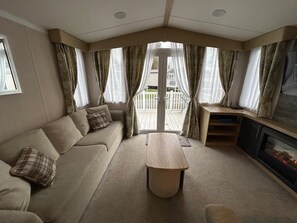 Living area - Rockley Park (Poole)