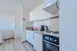 Coffee/tea maker, fridge, microwave, oven - Marine de port, boats and relaxation (Canet-en-Roussillon)