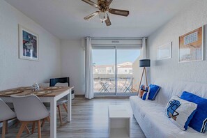 Living area - Marine de port, boats and relaxation (Canet-en-Roussillon)