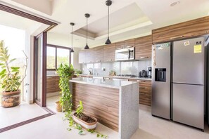 Coffee/tea maker, fridge, microwave, oven - La Cruz | Ocean View + Beach Club + Pool (La Cruz de Huanacaxtle)