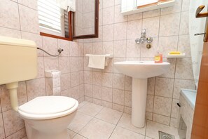 Apartment | Badezimmer