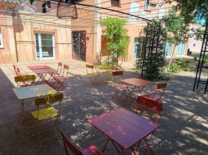 Double Room, Mobility Accessible | Outdoor dining