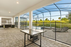 Ferienhaus, Terrasse, Blick auf den Innenhof | Terrasse/Patio