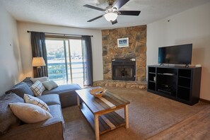 TV, fireplace
