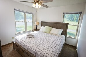 2 bedrooms, WiFi, bed sheets