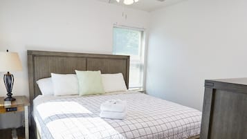 2 bedrooms, WiFi, bed sheets