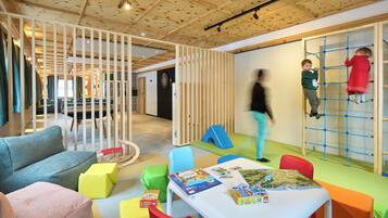 Spielezimmer