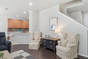 Interior - NEW! Spacious 3BR Home for Extended Stays (San Antonio)