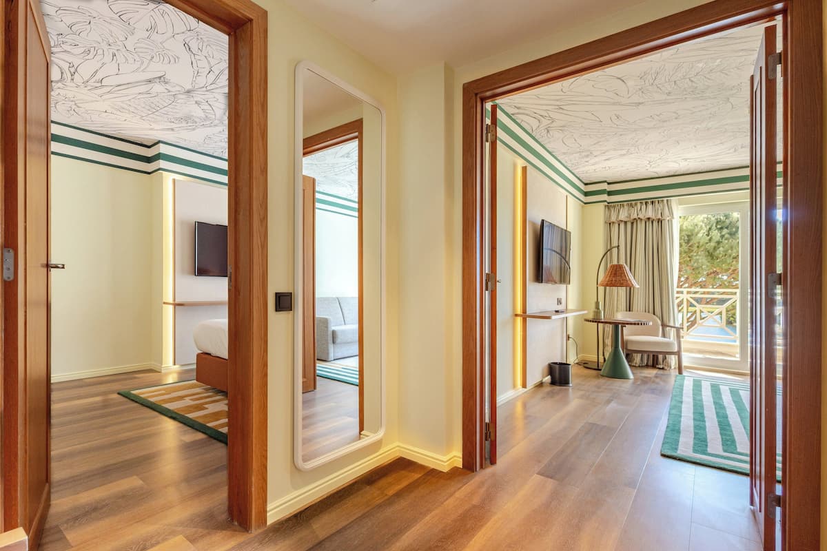 Suite, 1 King Bed
