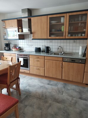 Private kitchen - Vacation Rental in the Heart of the Sauerland: Schmallenberg / Winterberg (Schmallenberg)