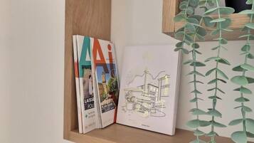 Comfort Studio, City View | Interior detail