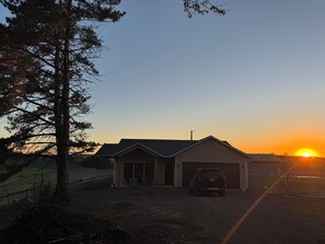 Exterior - Reece Farm Retreat • Hot Tub • Game Room • Palouse Views • Near WSU & UI (Moscow)