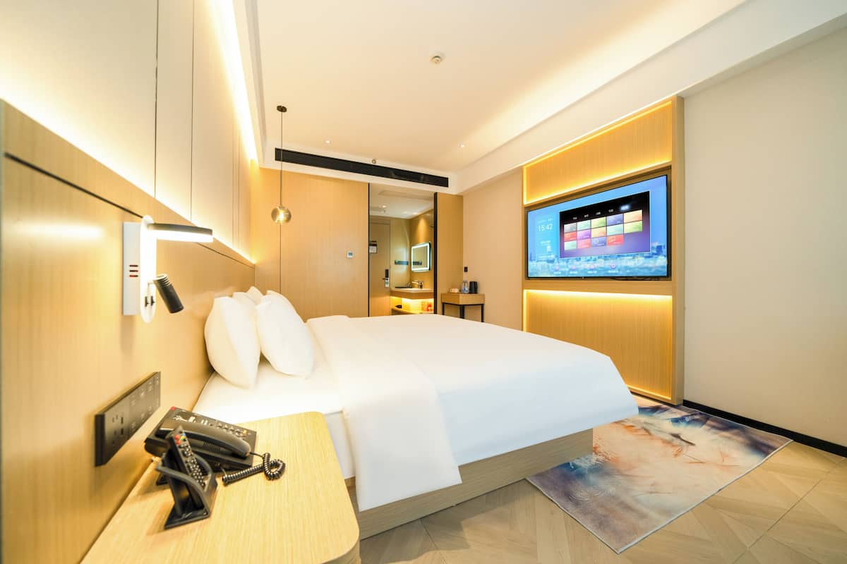 Habitación Business doble, vistas a la ciudad | Escritorio, espacio para trabajar con un portátil, wifi gratis