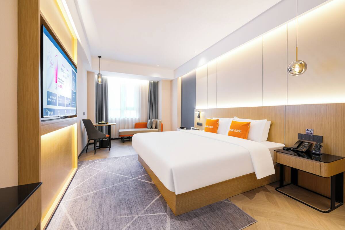 Luxury Double Room, City View | Desk, laptop workspace, free WiFi