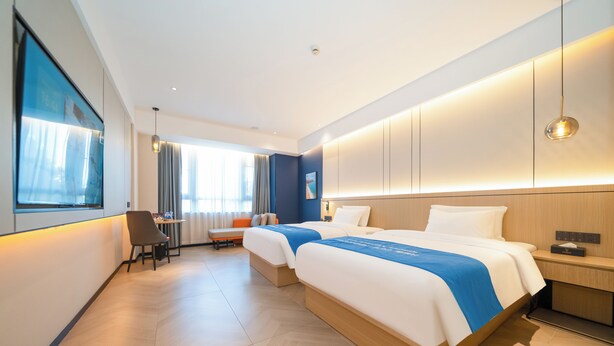 Studio Keluarga, pemandangan kota