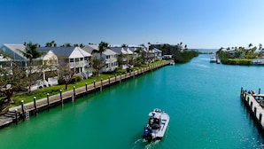 Marina - Premium 3BR Villa w/ Fishing, Kayak & Bike Rentals (Duck Key)