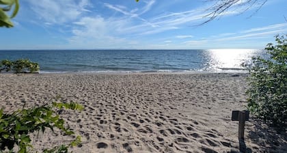 Life's a Beach House -Perfect beachfront vacation rental