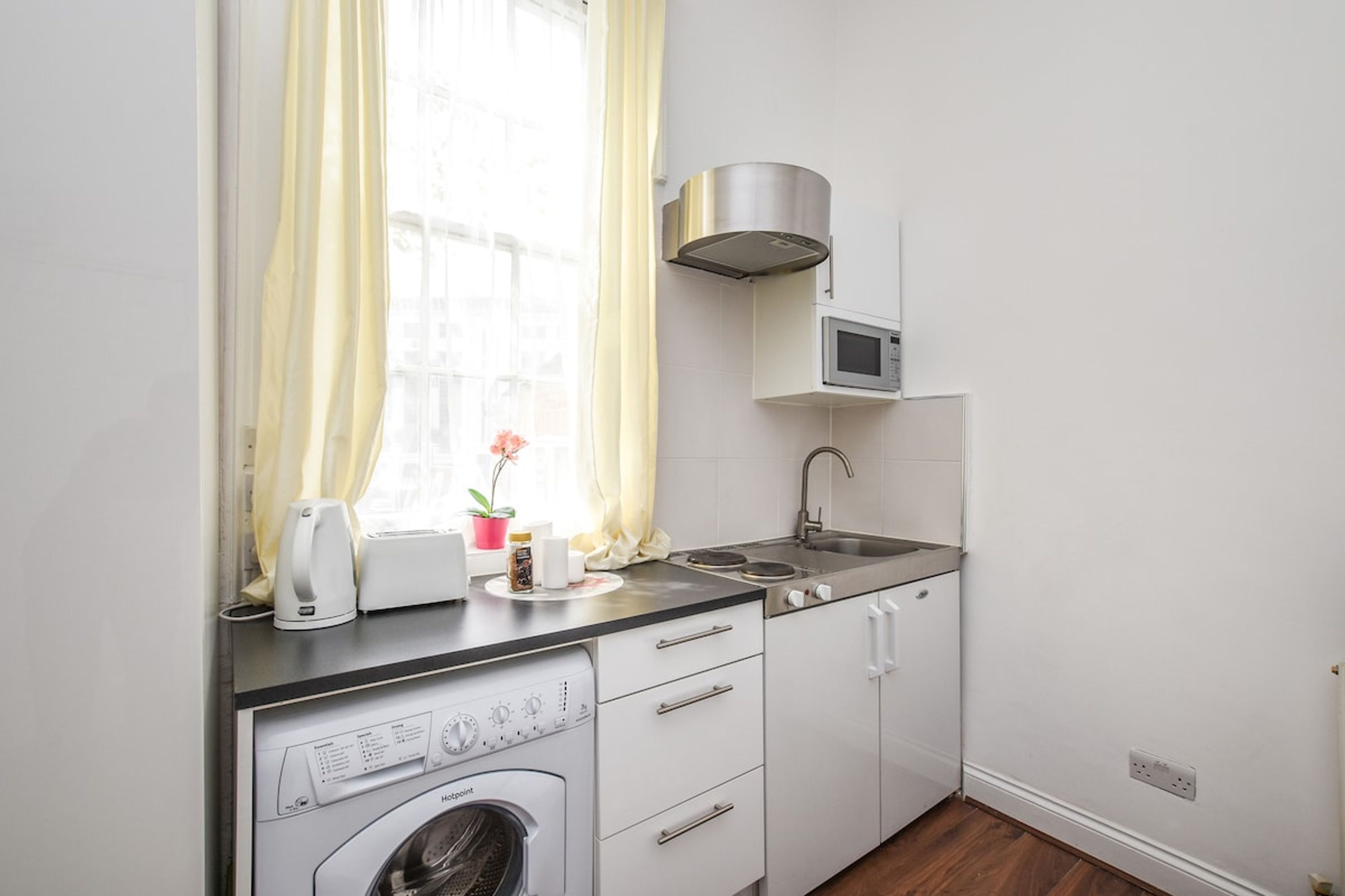 Fridge, microwave, oven, toaster