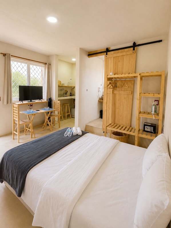 Iron/ironing board, WiFi, bed sheets