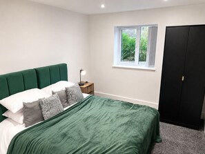 Room - Modern Flat Close to EMA Airport 3 (Long Eaton)