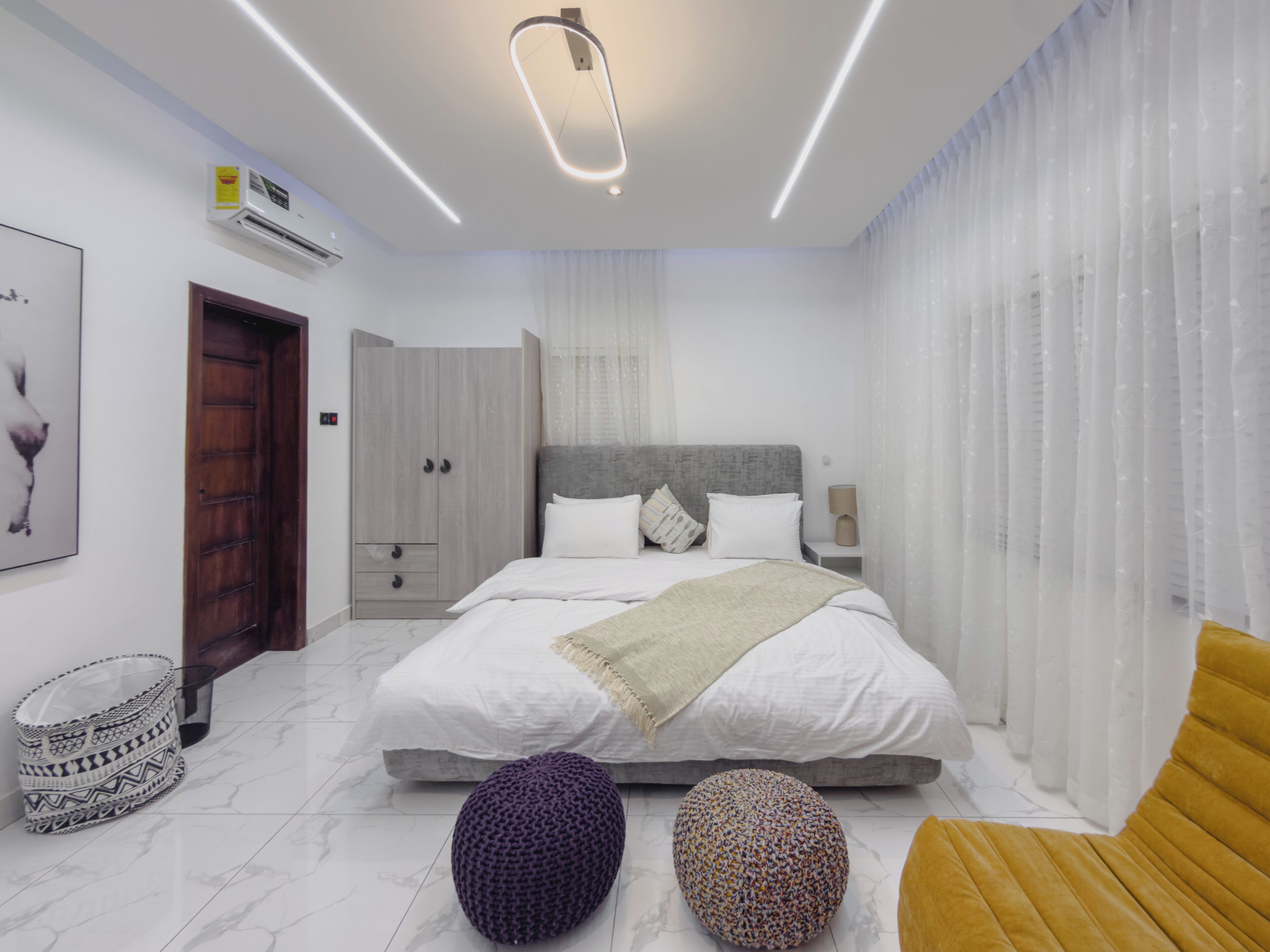 1 chambre, fer et planche à repasser, Wi-Fi gratuit, draps fournis