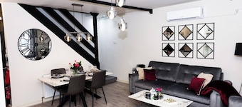 Contactors Welcome - Wifi - Games Room & Air Con