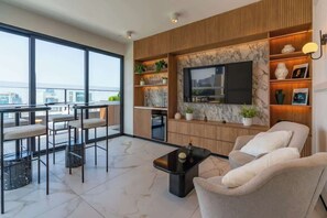TV - Geko l Phenomenal 1BR w/ Balcony in San Isidro (San Isidro)