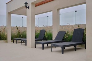 Property grounds - Geko l Gleaming 1BR W/ Pool in Magdalena del Mar (Magdalena del Mar)