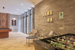 Games room - Geko l Gleaming 1BR W/ Pool in Magdalena del Mar (Magdalena del Mar)