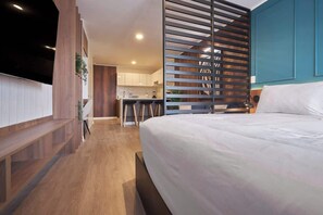 Bügeleisen/Bügelbrett, Reisekinderbett, WLAN, Bettwäsche