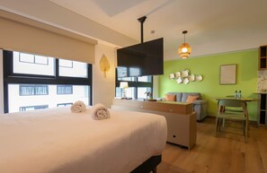 Iron/ironing board, travel cot, WiFi, bed sheets - Geko l Radiant Loft w/Great Location in Miraflores (Miraflores)