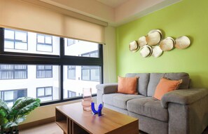 TV, offices - Geko l Radiant Loft w/Great Location in Miraflores (Miraflores)