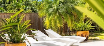 NEW MODERN HOUSE VENICE 3-BEDROOM 4-BEDS 2-BATH SWIMMING POOL 6-BEACHES NEARBY