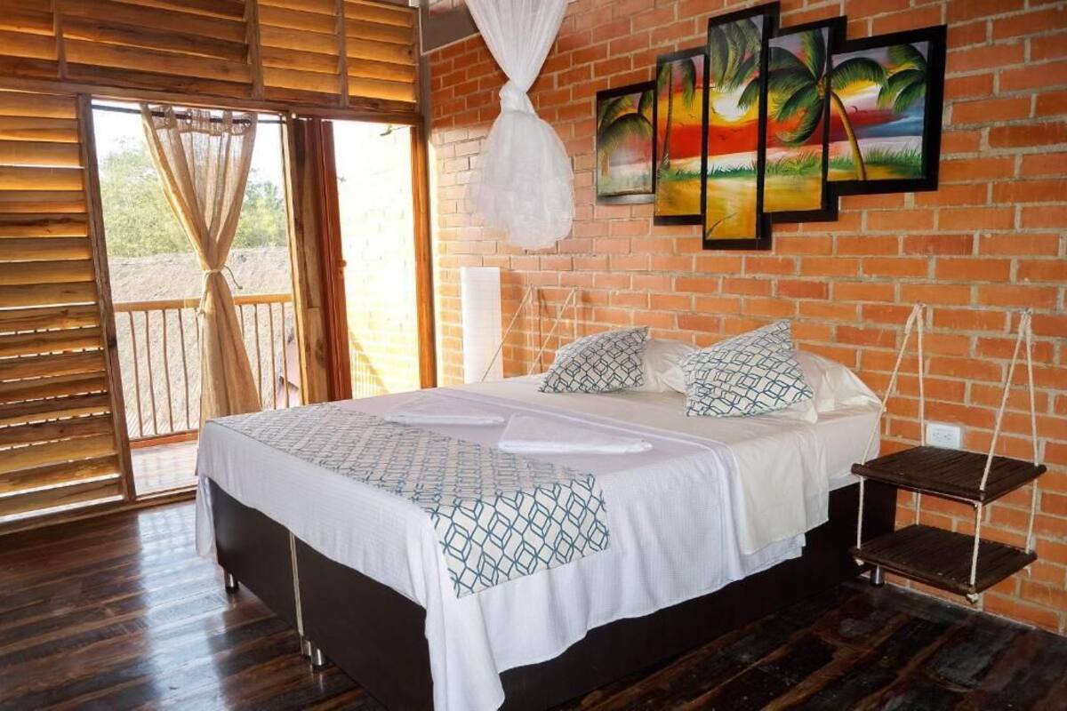 Deluxe Suite, Balcony, Courtyard View | WiFi (free)