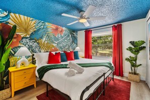 6 bedrooms, iron/ironing board, free WiFi, bed sheets - The TIKI Experience - Pool, Pickleball, Theater (Seminole)