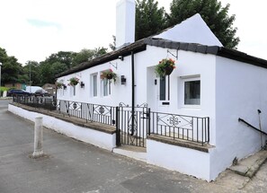 Bungalow, 1 Bedroom, Fireplace | Exterior - White Bungalow With 75" Tv, Air Con, Air Hockey (Bradford)