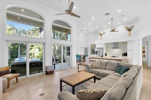 Smart TV - Marin - 4BR+Office, Pool & Dock (Key Colony Beach)
