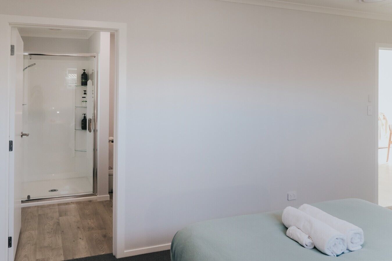 4 Schlafzimmer, Bügeleisen/Bügelbrett, WLAN, Bettwäsche
