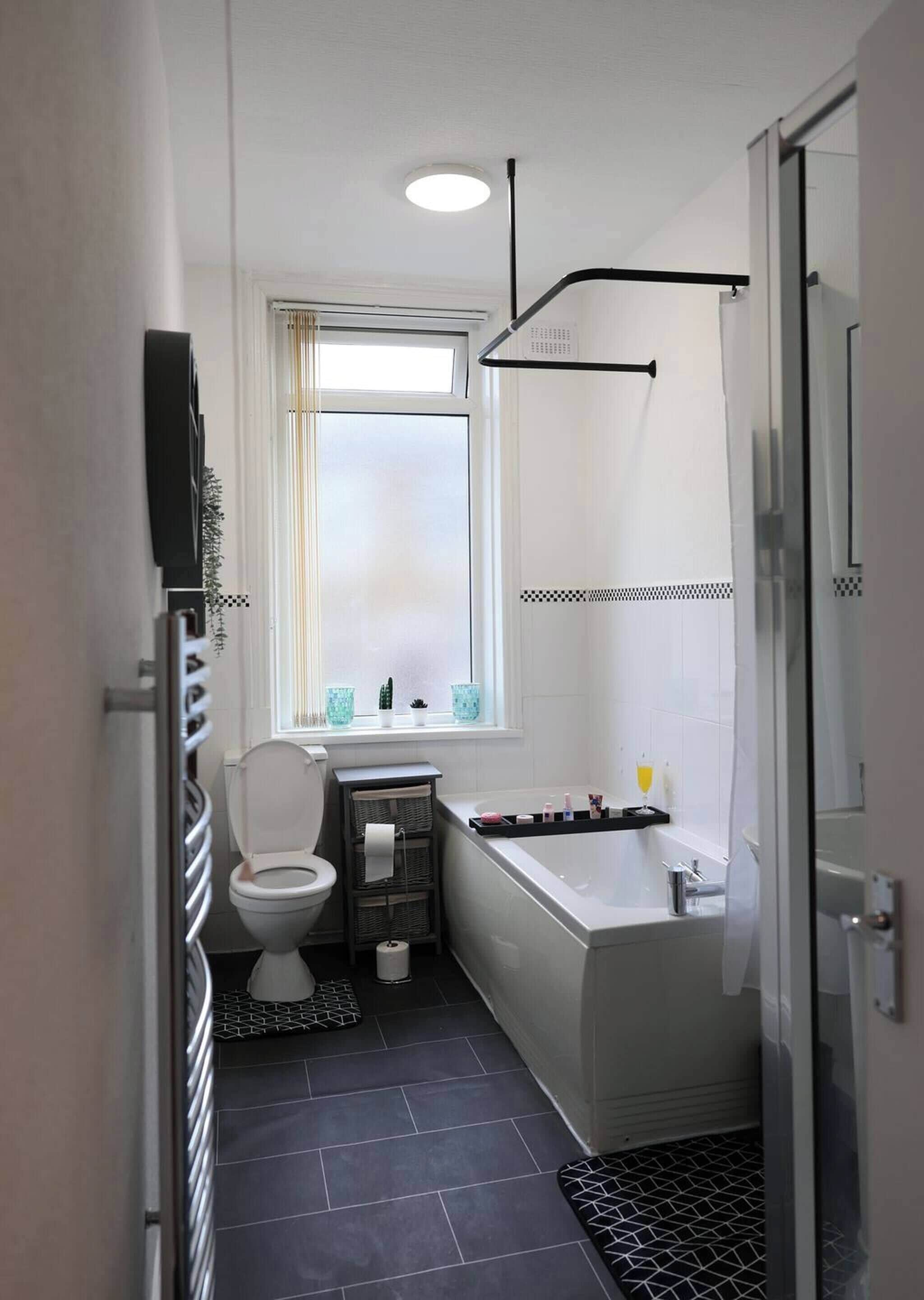 House, 2 Bedrooms | Bathroom