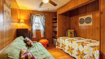 3 dormitorios, tabla de planchar con plancha, wifi gratis y ropa de cama