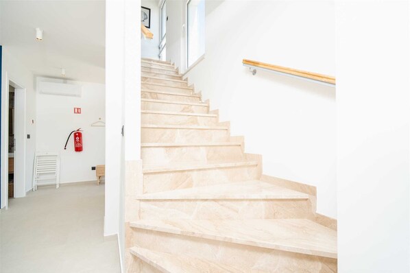 Interior - Villa Galeb - Spacious Family Apartment with Rooftop Terrace and Panoramic Sea View (Petrčane (Zadar))
