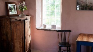 Unclassified image, 5 of 31, button - Cozy vacation home in sunny southern Gotland with a large garden, sauna, and much more. (Burgsvik)