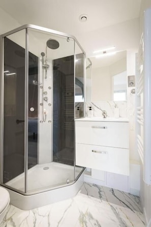 Bathroom - Le petit joyau de Voltaire (Saint-Quentin)