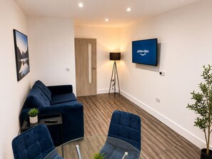 Interior - Modern Retreat Near Donington Park & EMA 6 (Long Eaton)