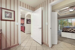 1 Schlafzimmer, Schreibtisch, WLAN, Bettwäsche