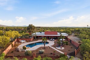 Exterior - Peaceful 4-bedroom house with AC in charming Tucson (Tucson)
