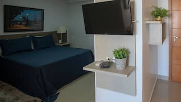 Basic Studio | Desk, laptop workspace, free WiFi, bed sheets