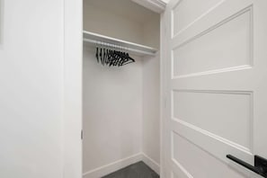 Interior - Light-Filled Modern Flat Near 25th Street Fun (Ogden)