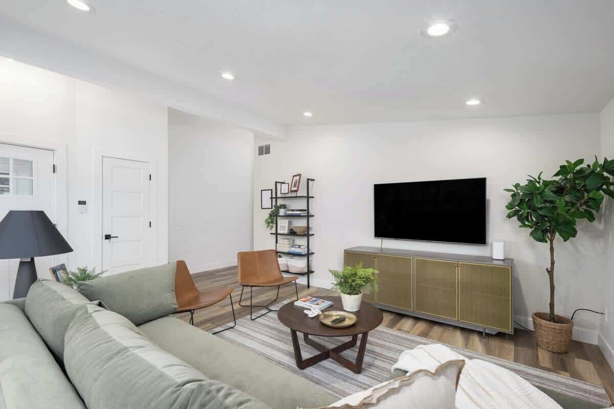 TV, offices