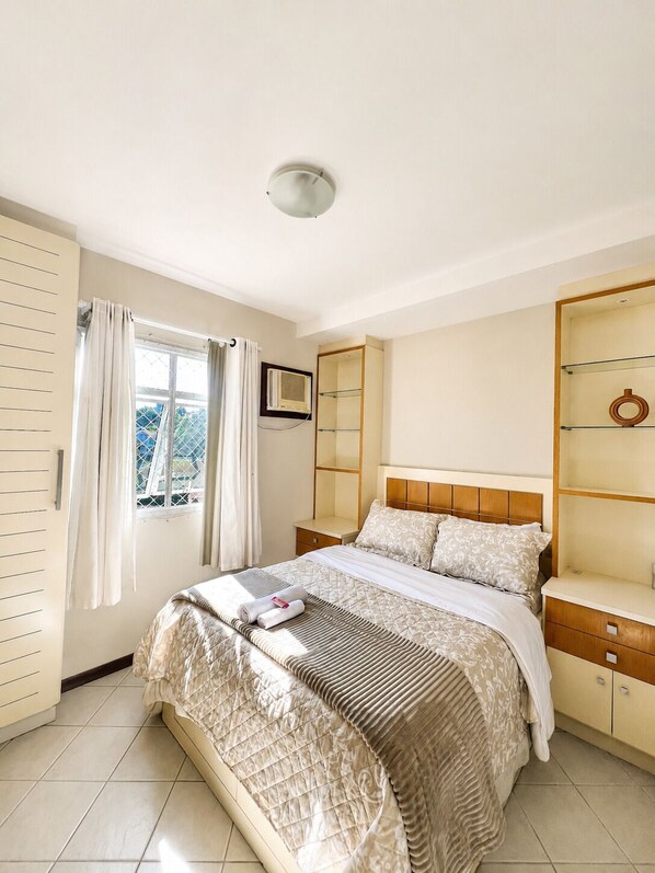 WiFi, bed sheets - Fully furnished apartment 800m from Vila Germânica. (Blumenau)